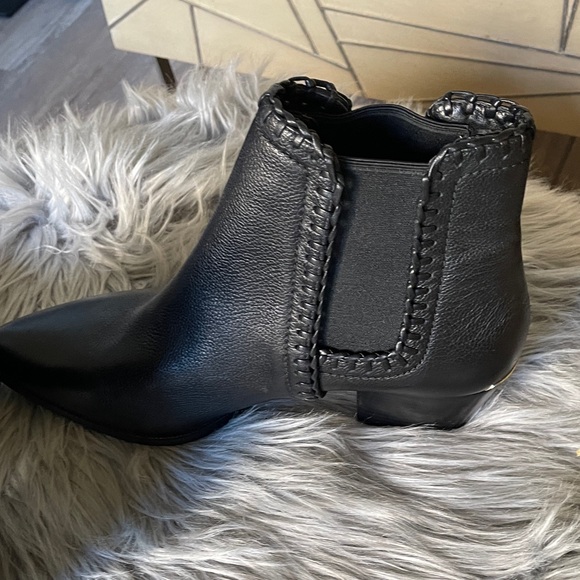 Michael Kors Elegant Black Ankle Boots - Picture 4 of 6